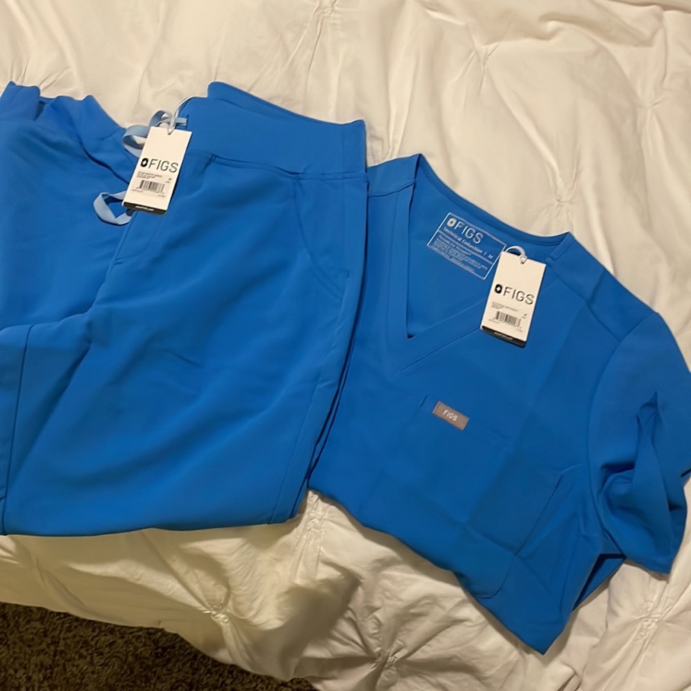Brand New Set of FIGS Scrubs